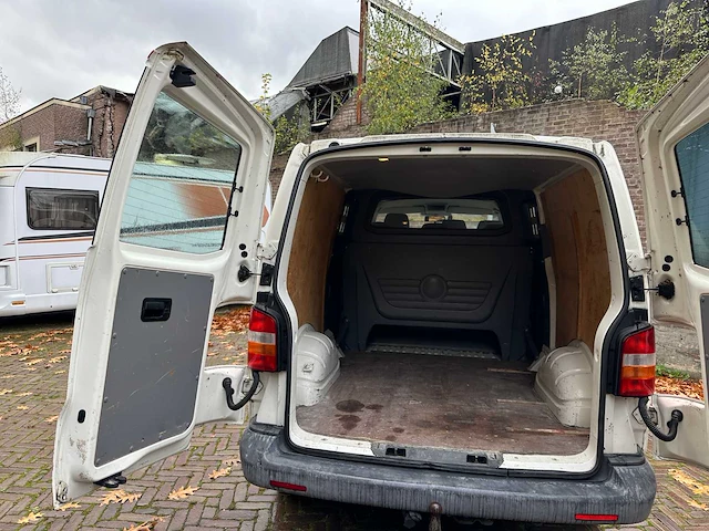 Volkswagen transporter 2.5 tdi 340 trend.dc 6-persoons 131pk 2008, 49-vng-3 - afbeelding 15 van  31