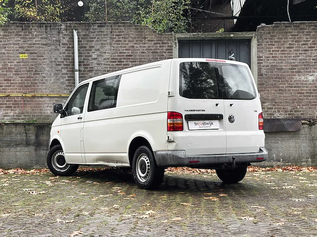 Volkswagen transporter 2.5 tdi 340 trend.dc 6-persoons 131pk 2008, 49-vng-3 - afbeelding 30 van  31