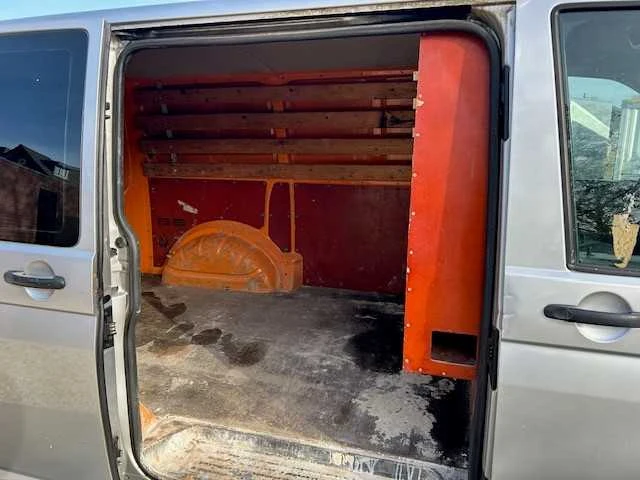 Volkswagen transporter bedrijfswagen - afbeelding 9 van  11