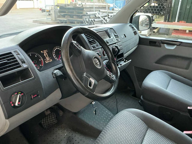 Volkswagen transporter bedrijfswagen - afbeelding 3 van  21