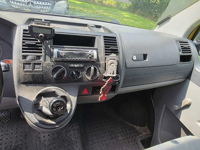 Volkswagen transporter bedrijfswagen - afbeelding 22 van  31