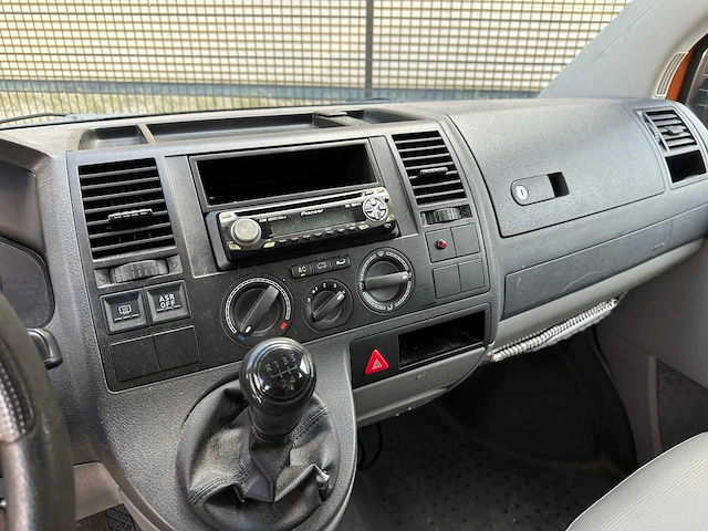 Volkswagen transporter kombi 1.9 tdi 340 comf.l. 9-persoons 86pk 2006, 69-tp-gn - afbeelding 7 van  29