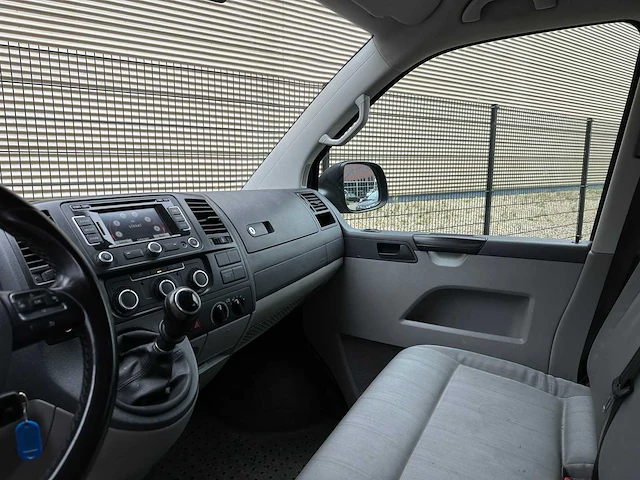 Volkswagen transporter kombi 2.0 tdi bm highline 114pk 2015, 9-zhx-22 - afbeelding 5 van  31