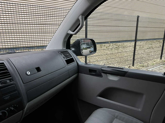 Volkswagen transporter kombi 2.0 tdi bm highline 114pk 2015, 9-zhx-22 - afbeelding 14 van  31