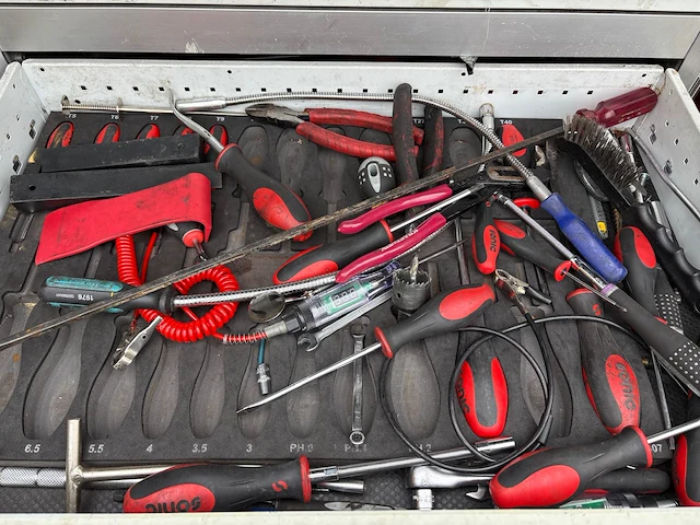 Volkswagen transporter servicebus met kenteken vl-843-f. btw voertuig. datum eerste toelating 27-01-2015. - afbeelding 15 van  22