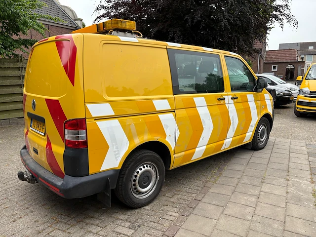 Volkswagen transporter servicebus met kenteken vl-843-f. btw voertuig. datum eerste toelating 27-01-2015. - afbeelding 17 van  22
