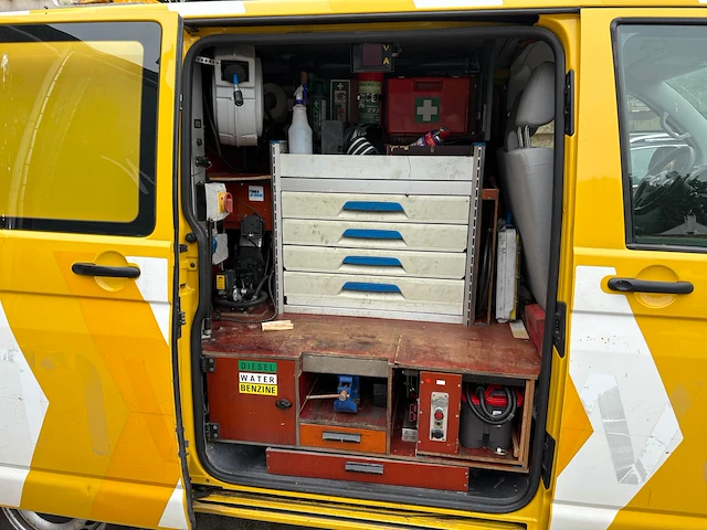 Volkswagen transporter servicebus met kenteken vl-843-f. btw voertuig. datum eerste toelating 27-01-2015. - afbeelding 20 van  22