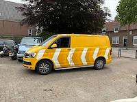 Volkswagen transporter servicebus met kenteken vv-894-d. btw voertuig. datum eerste toelating 08-04-2016.