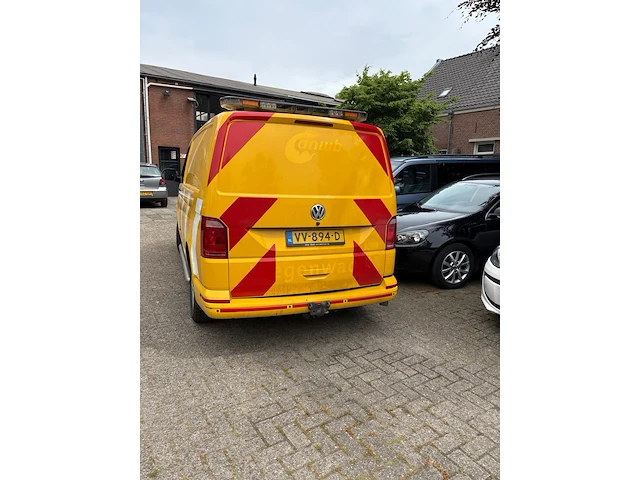 Volkswagen transporter servicebus met kenteken vv-894-d. btw voertuig. datum eerste toelating 08-04-2016. - afbeelding 17 van  21
