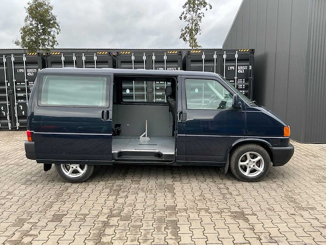 Volkswagen transporter t4 2.4d 5 cilinder bedrijfswagen met oprijklep/laadplateau - afbeelding 2 van  38