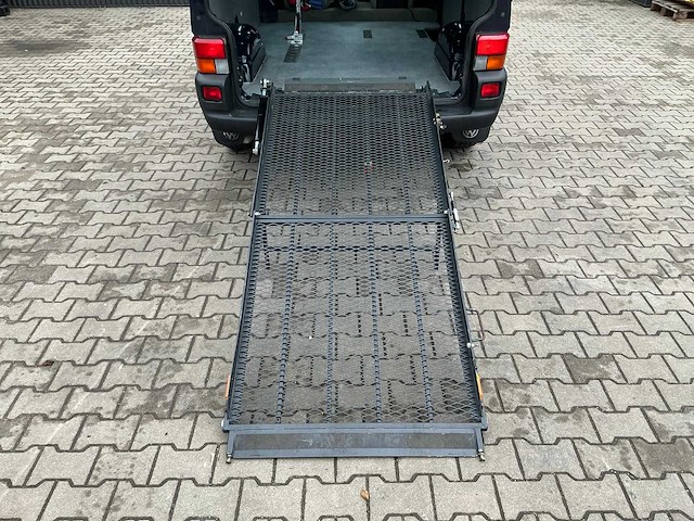 Volkswagen transporter t4 2.4d 5 cilinder bedrijfswagen met oprijklep/laadplateau - afbeelding 7 van  38