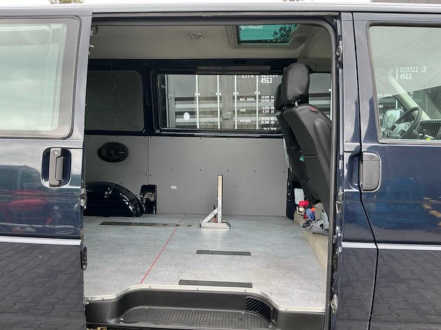 Volkswagen transporter t4 2.4d 5 cilinder bedrijfswagen met oprijklep/laadplateau - afbeelding 11 van  38