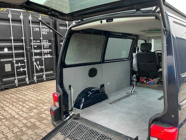 Volkswagen transporter t4 2.4d 5 cilinder bedrijfswagen met oprijklep/laadplateau - afbeelding 16 van  38