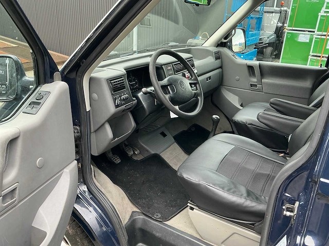 Volkswagen transporter t4 2.4d 5 cilinder bedrijfswagen met oprijklep/laadplateau - afbeelding 20 van  38