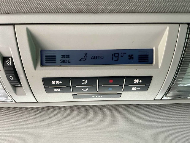 Volkswagen transporter t5 2.5 tdi multivan bedrijfswagen - afbeelding 18 van  37