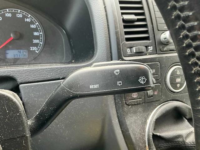 Volkswagen transporter t5 2.5 tdi multivan bedrijfswagen - afbeelding 21 van  37