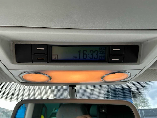 Volkswagen transporter t5 2.5 tdi multivan bedrijfswagen - afbeelding 28 van  37