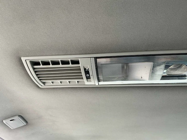 Volkswagen transporter t5 2.5 tdi multivan bedrijfswagen - afbeelding 30 van  37