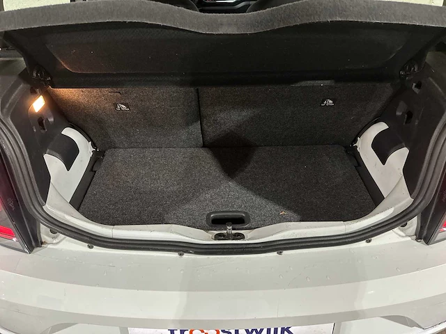 Volkswagen up! 1.0 2020, h-628-rz - afbeelding 31 van  48