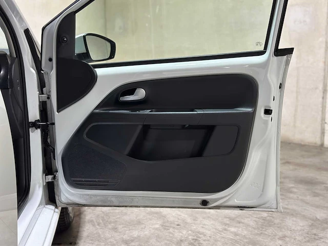 Volkswagen up! 1.0 2020, h-628-rz - afbeelding 37 van  48