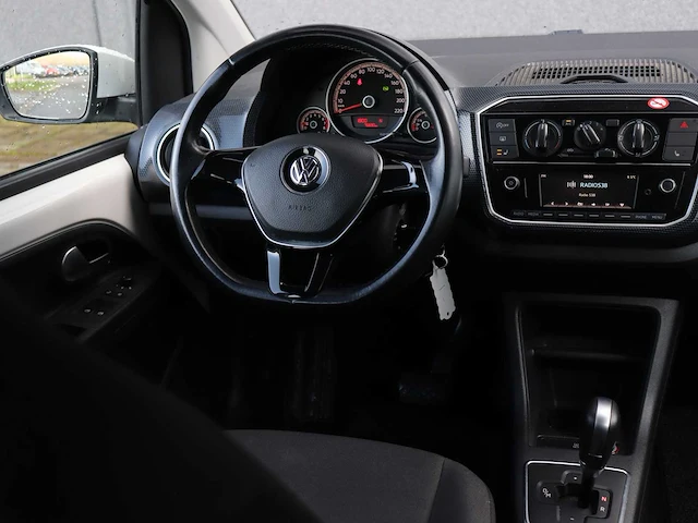 Volkswagen up! 1.0 bmt high up! automaat | h-441-xk - afbeelding 9 van  23