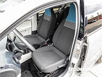 Volkswagen up 1.0 bmt move up 2019 led getint glas elektrische ramen bluetooth metallic afwijkende dakkleur - afbeelding 5 van  24