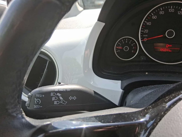 Volkswagen up! 1.0 high up! car 2012 | zj-913-l - afbeelding 7 van  28