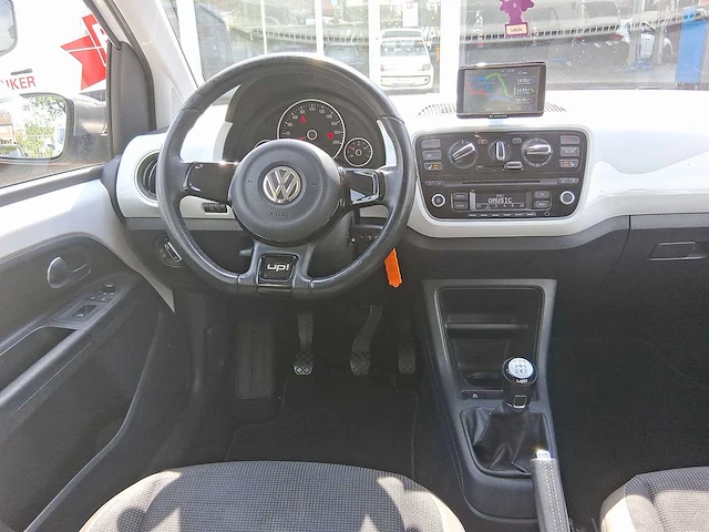 Volkswagen up! 1.0 high up! car 2012 | zj-913-l - afbeelding 19 van  28