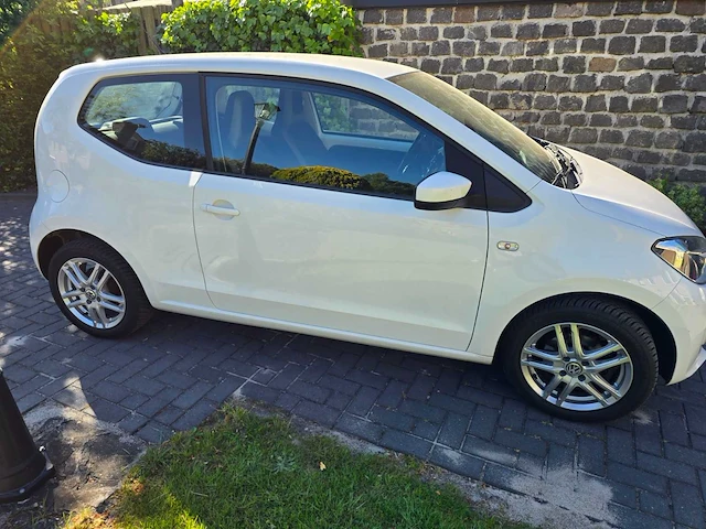 Volkswagen up 1.0 high up, org nl, 34-tnf-7 - afbeelding 16 van  19