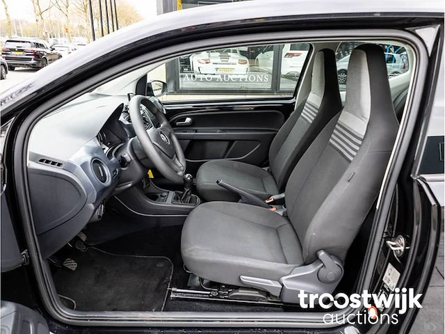 Volkswagen up 1.0 move up 2018 airco stoelverwarming elektrische ramen bluetooth - afbeelding 3 van  23