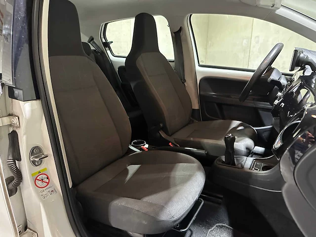 Volkswagen up! 1.0 move up! bluemotion 60pk 2013, 2-szr-70 - afbeelding 26 van  36
