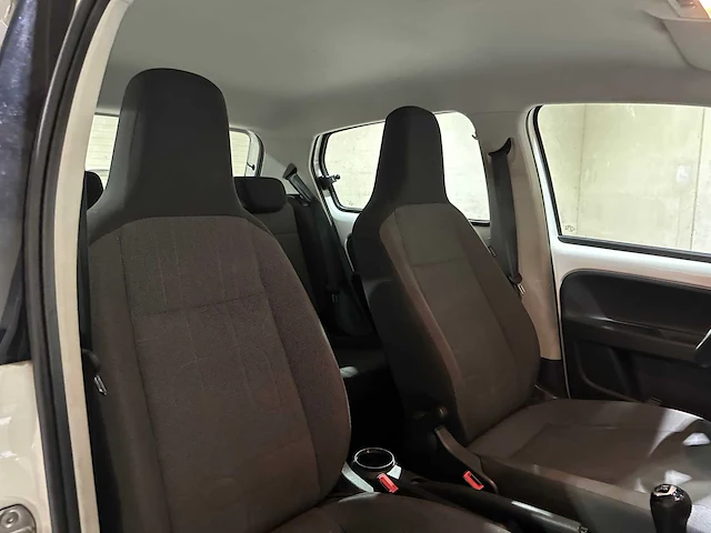 Volkswagen up! 1.0 move up! bluemotion 60pk 2013, 2-szr-70 - afbeelding 27 van  36