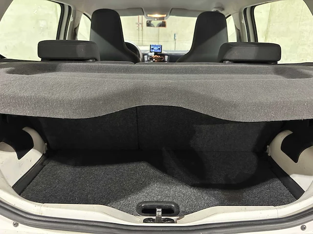 Volkswagen up! 1.0 move up! bluemotion 60pk 2013, 2-szr-70 - afbeelding 28 van  36