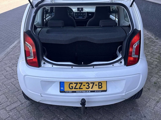 Volkswagen up! 1.0 up! edition bluemotion car 2014 | gzz-37-b i - afbeelding 14 van  26