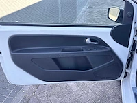 Volkswagen up! 1.0 up! edition bluemotion car 2014 | gzz-37-b i - afbeelding 5 van  26