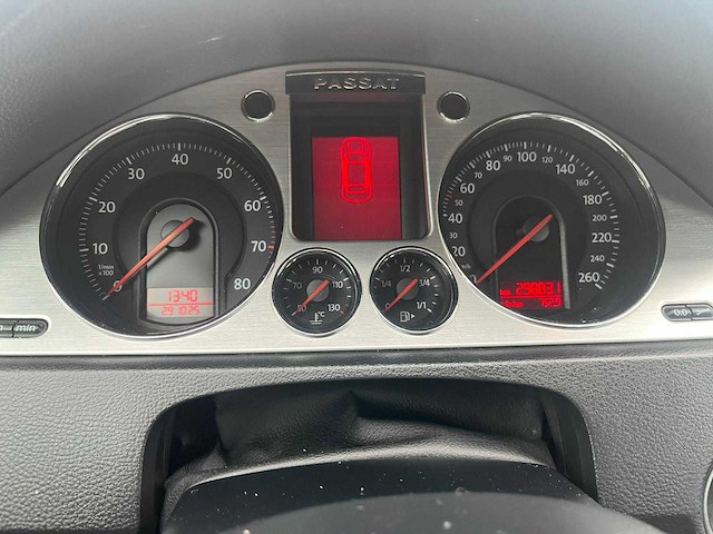 Volkswagenpassat variant 2.0 fsi highline airco cruise navi leder, 01-xl-hp - afbeelding 5 van  29