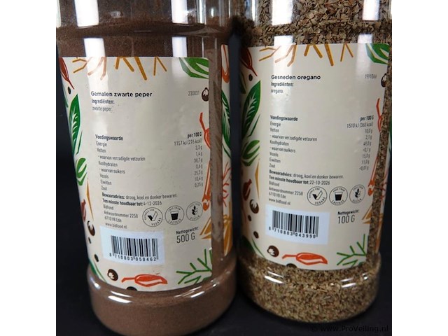 Volle bus peper en oregano - afbeelding 5 van  5