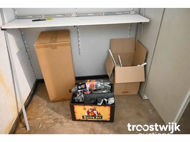 Volledig voorraad ruimte - afbeelding 4 van  5