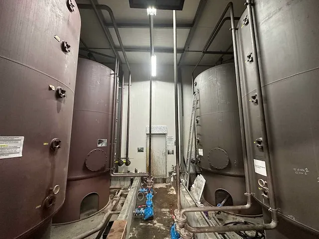 Volledige voorraad tankopslag (4 tanks) met viking opvoerpompen en besturingsysteem - afbeelding 1 van  13