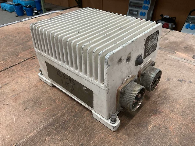 Voltage regulator - afbeelding 1 van  5