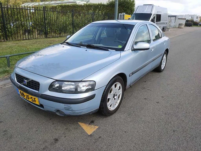 Volvo - 2002 - s60 - 2.4 edition - 08-jf-sf - afbeelding 1 van  21