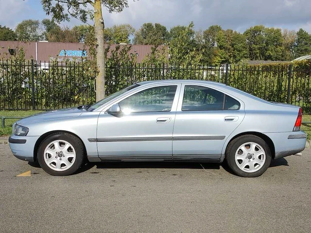 Volvo - 2002 - s60 - 2.4 edition - 08-jf-sf - afbeelding 17 van  21