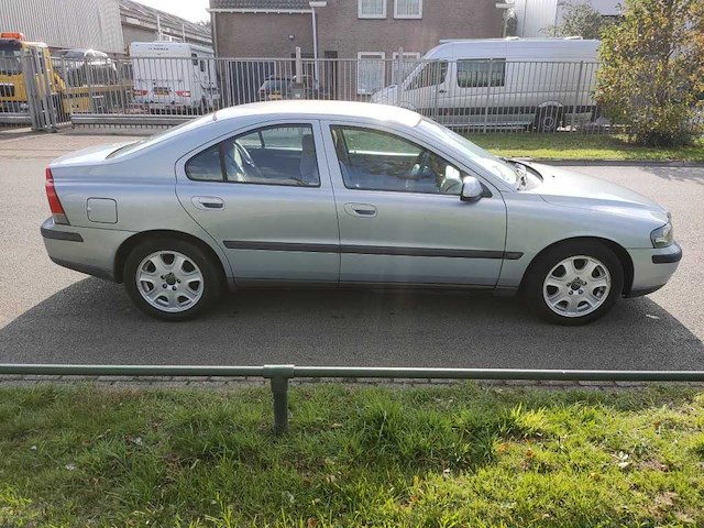 Volvo - 2002 - s60 - 2.4 edition - 08-jf-sf - afbeelding 18 van  21