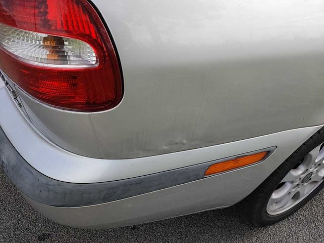 Volvo - 2002 - v40 - 1.8 europa - 15-jz-bg - afbeelding 5 van  16