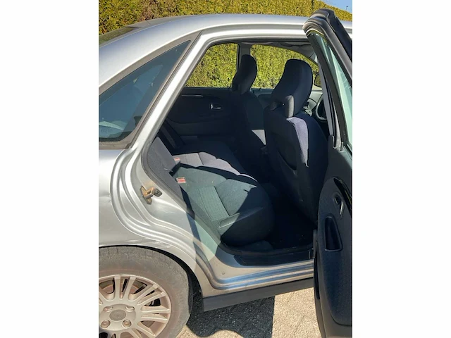 Volvo - 2003 - s40 - 46-lg-fr - afbeelding 11 van  33