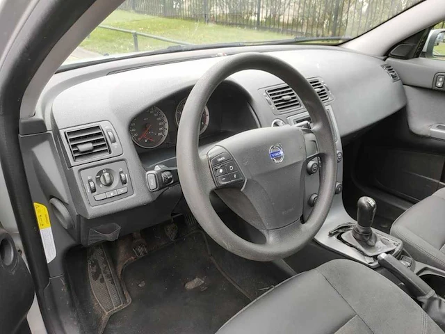Volvo - 2004 - v50 - 1.8 - 35-pn-pv - afbeelding 16 van  20