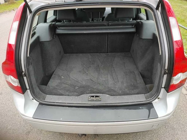 Volvo - 2004 - v50 - 1.8 - 35-pn-pv - afbeelding 18 van  20