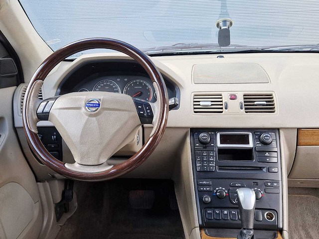 Volvo - 2004 - xc90 - 2.9 t6 - 7pers - g-007-vs - afbeelding 4 van  27