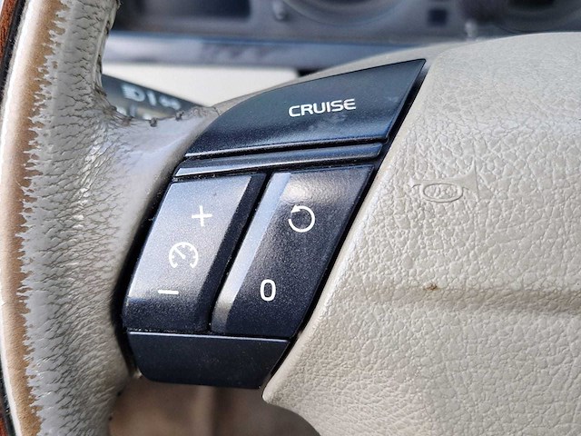 Volvo - 2004 - xc90 - 2.9 t6 - 7pers - g-007-vs - afbeelding 6 van  27