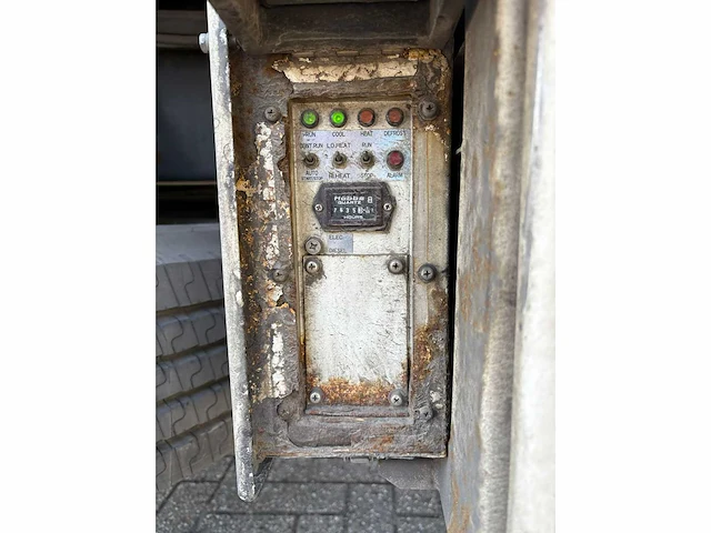 Volvo - 2005 - fm 9 cooling 260 - vrachtwagen - afbeelding 4 van  12